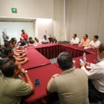 Gobierno del Estado reafirma diálogo permanente con artesanas y artesanos de Chichén Itzá