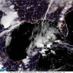 Guía para sobrevivir al clima de hoy: Entre tormentas eléctricas y calor extremo
