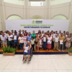 Brinda Cecilia Patrón certeza jurídica y patrimonial a familias meridanas mediante la escrituración de hogares